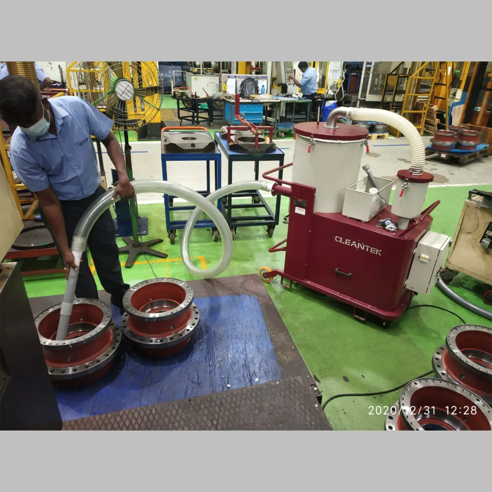 Heavy duty vacuum cleaner IVCW500